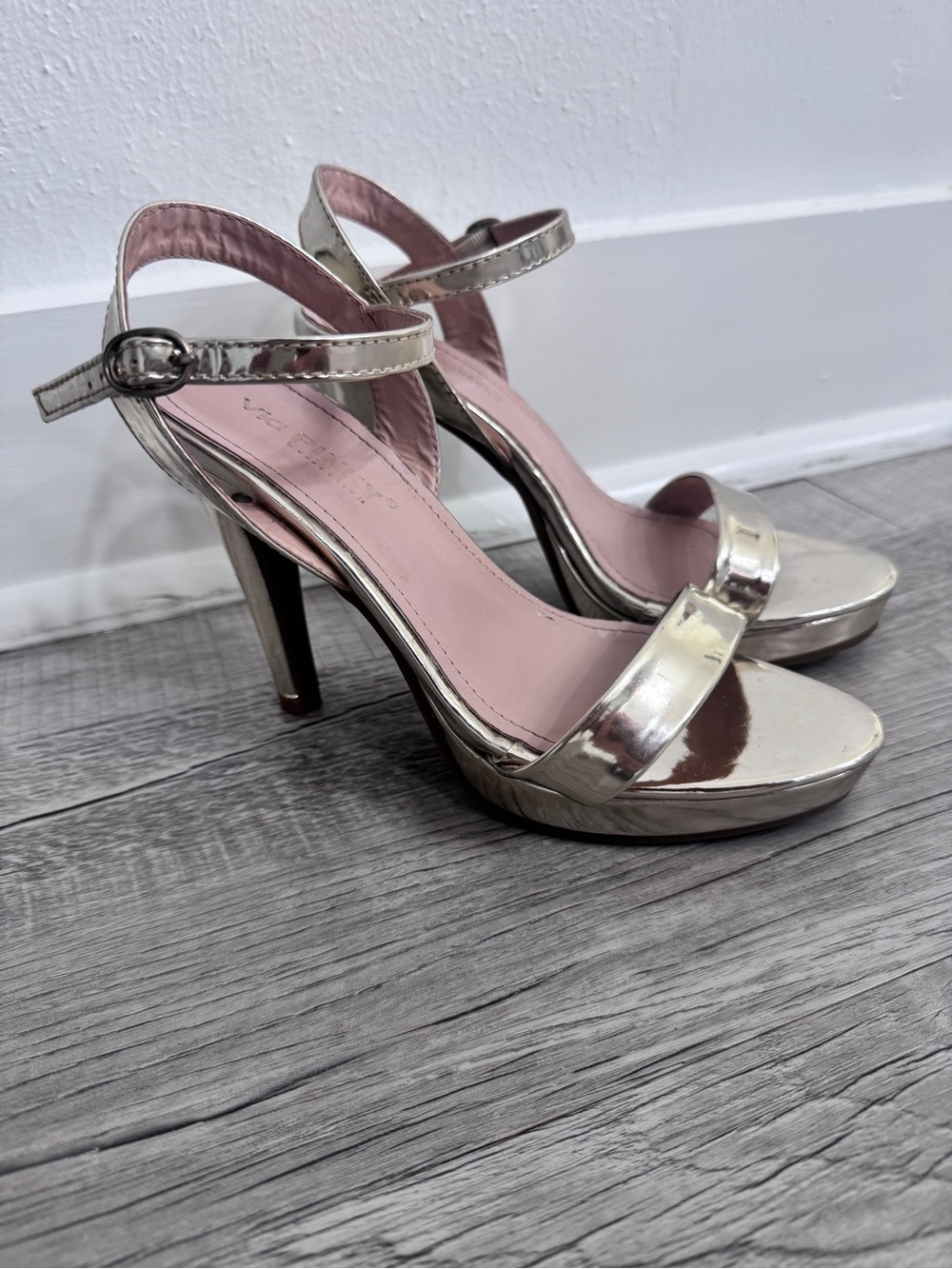 Via Pinky Metallic Gold Ankle Strap Platform Heels Size 6⁠